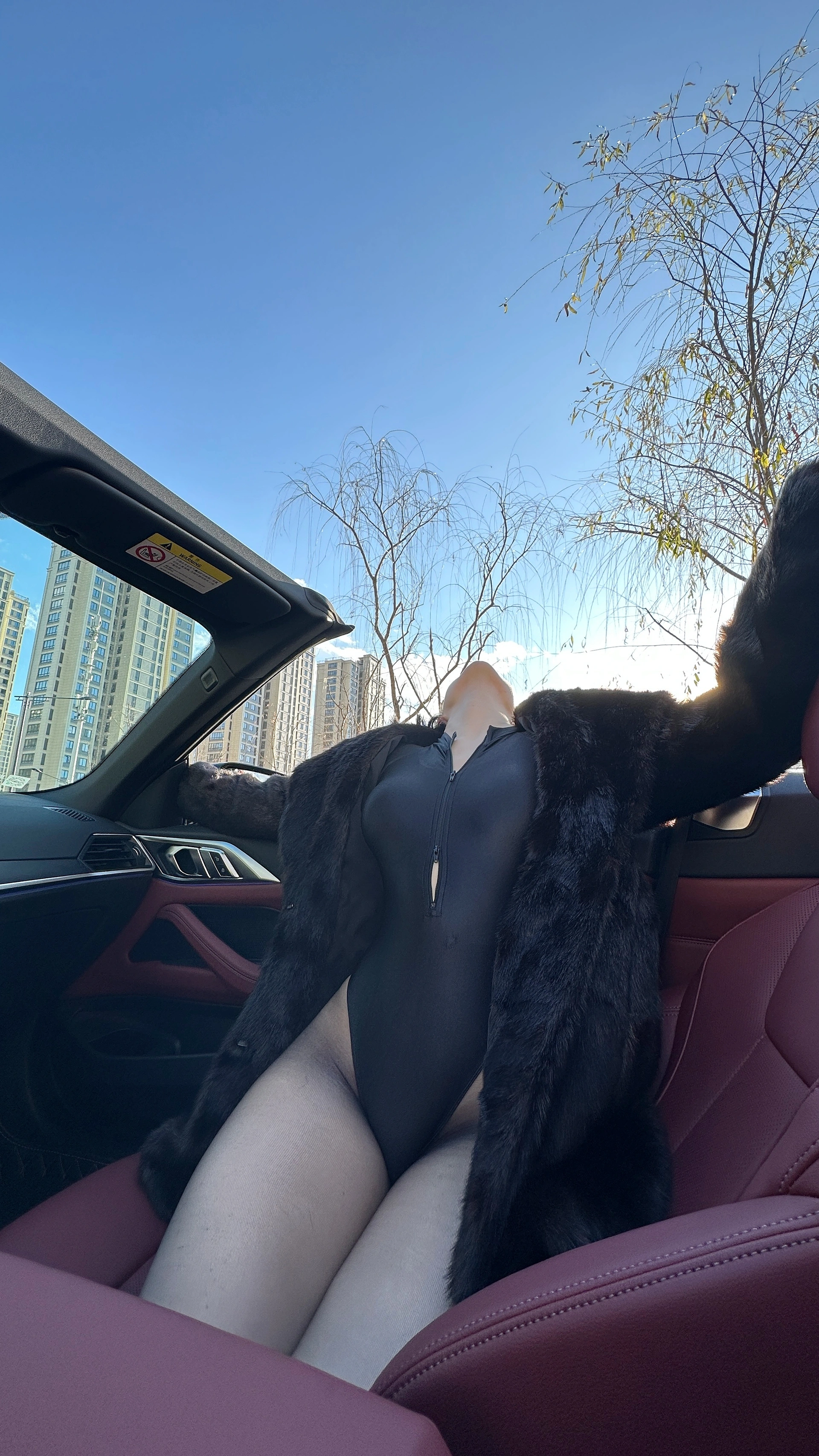 俏妞qiaoniuTT – NO.109 车库美人 0